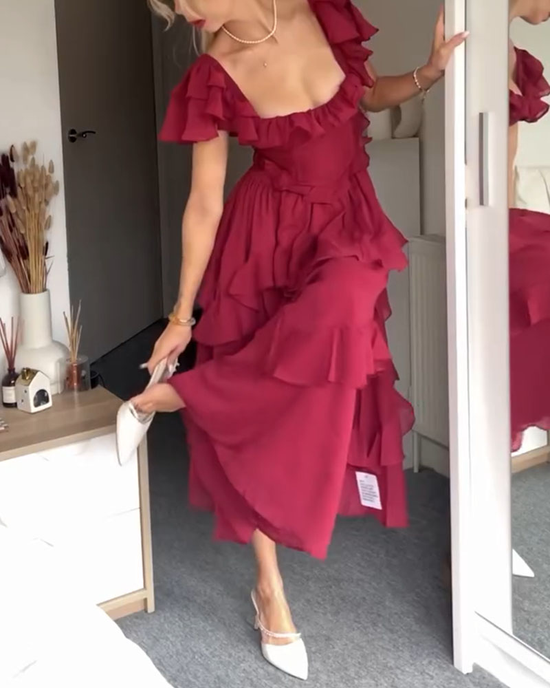 Vestido sin espalda con mangas con volantes