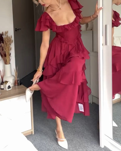 Vestido sin espalda con mangas con volantes